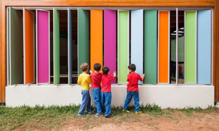 건축에서 색의 역할: 시각적 효과와 심리적 자극