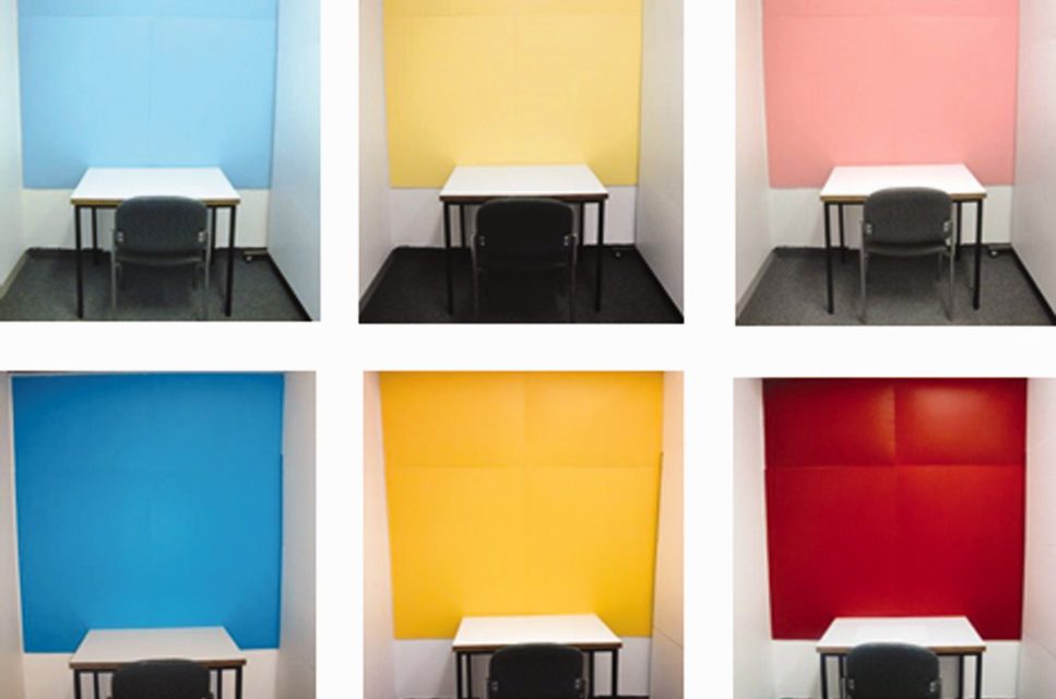 색채가 학생의 감정 및 학습성과에 미치는 영향