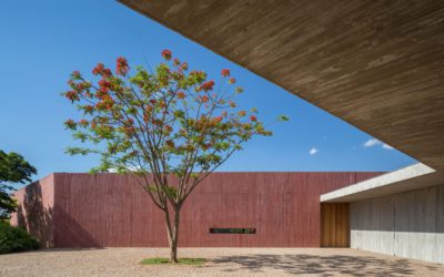 라틴 아메리카 주거용 건축에서 색소 콘크리트의 영향