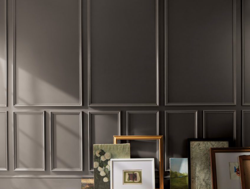 세련된 우아함, 2026년의 색 — Benjamin Moore ‘Silhouette AF-655’