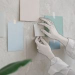 뉴트럴의 재설계: 회색을 버리기보다 다시 읽기(빛·언더톤·재료)